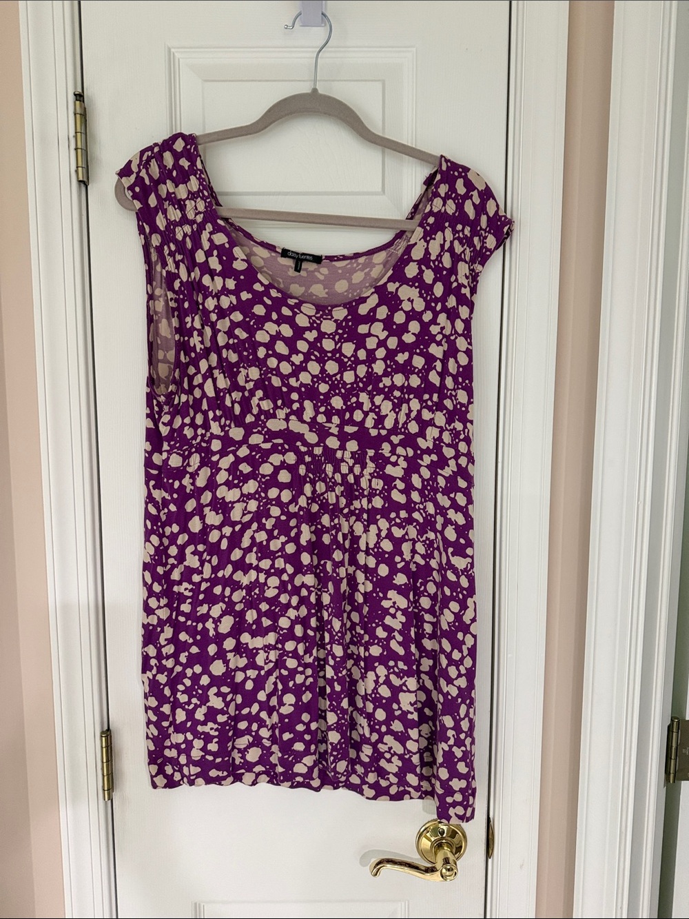 Daisy Fuentes Purple and Cream Sleeveless Printed Women’s Top, XL